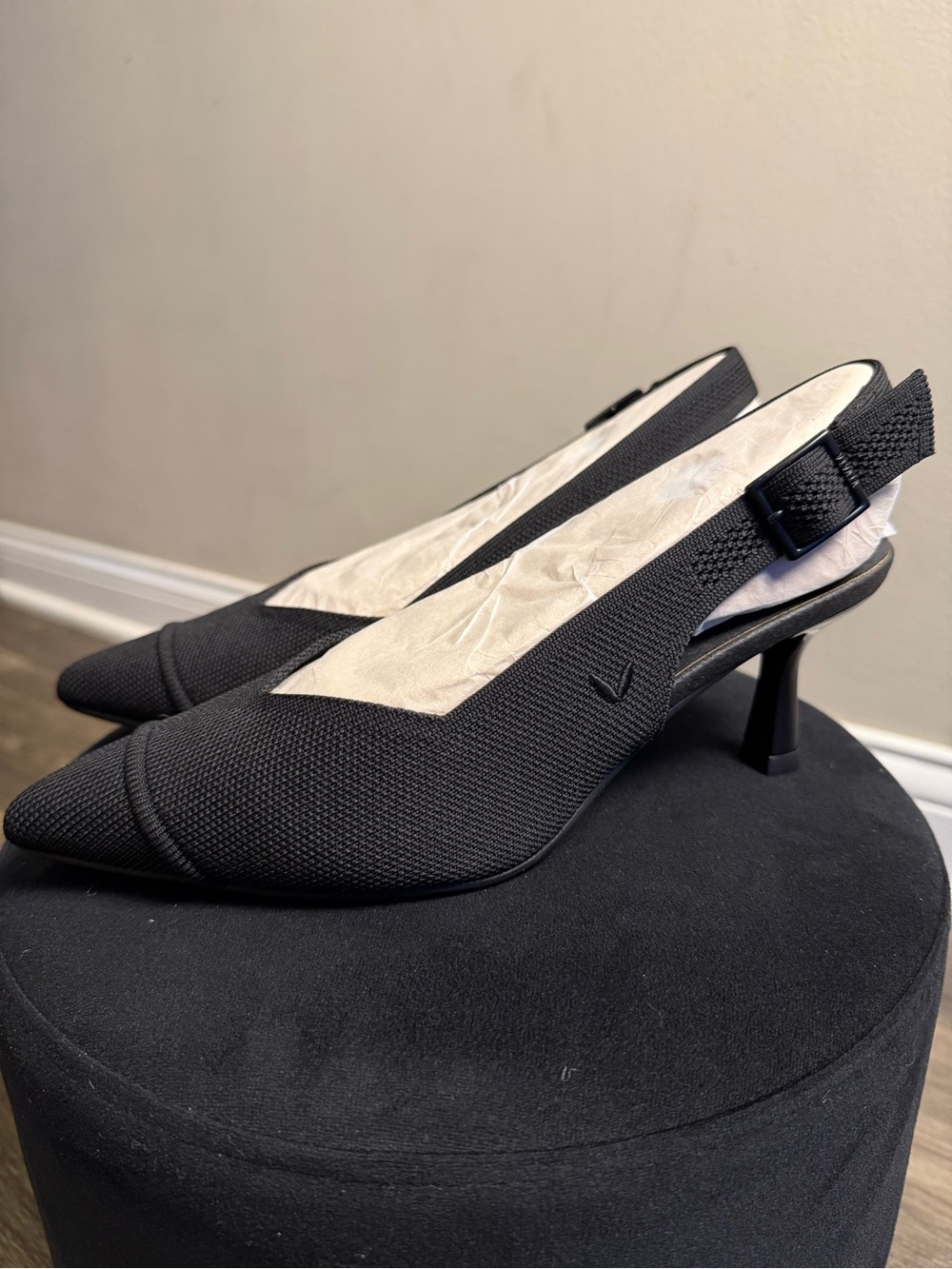 Vivaia Black Slingback Pointed-Toe Heels